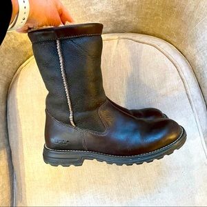 UGG Brooks 5334 Chocolate Brown Shearling Boots 8